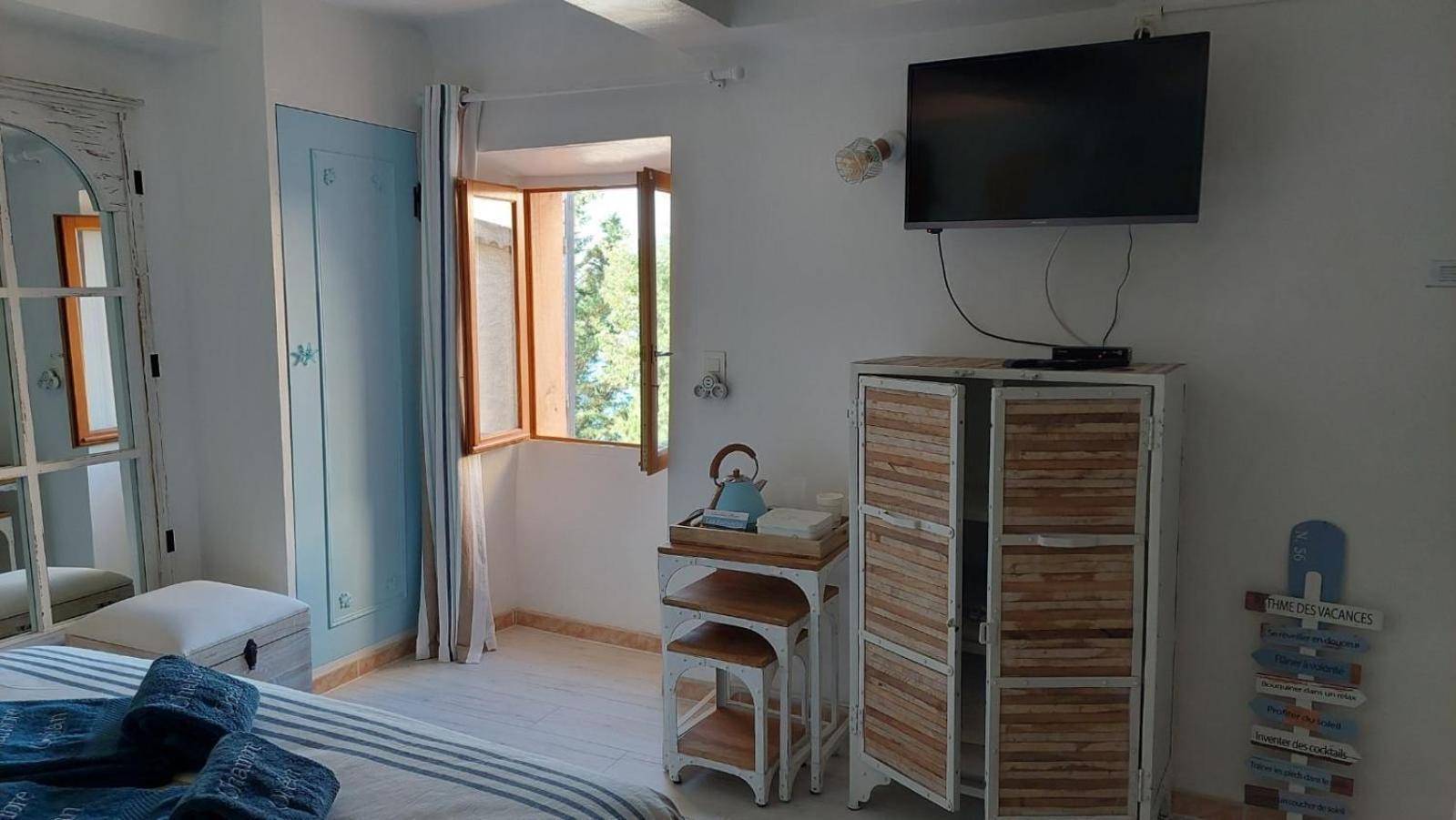 Chambres D'Hotes Les Fenieres Сент-Круа-дю-Вердон Экстерьер фото